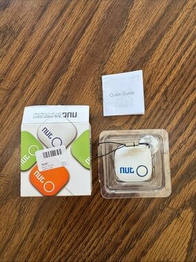 NEW Nut Bluetooth Tracker - White - attach to Key Bag Child Sports Equipment